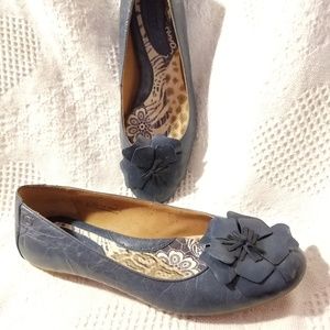 Born ballet flats 11/43 blue leather floral detail